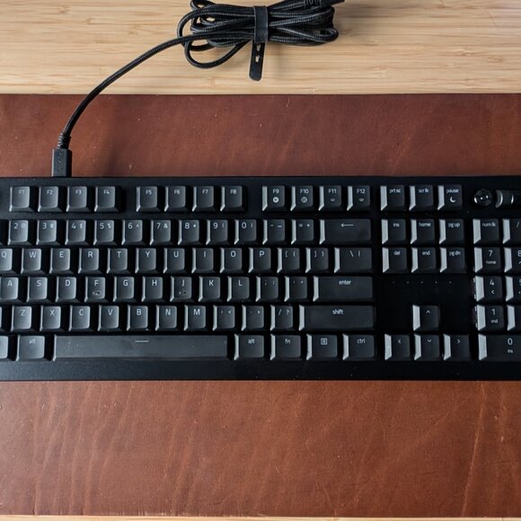 Razer DeathStalker V2 - Picture 1 of 7